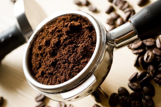 Find local cafés like a regular and order with confidence